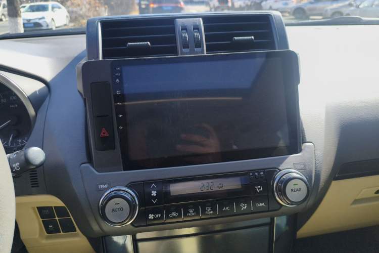 Used Toyota Prado  Audio And AC Panel