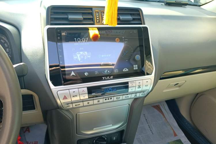 Used Toyota Prado 2017 2.7L Automatic 2700 Gasoline 4x4 7-Seater – Middle East Version Audio And AC Panel