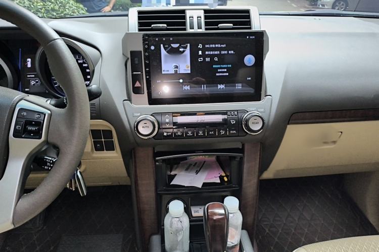 Used Toyota Prado 2017 2700 VX with Nine Airbags Outboard Mount – Middle East Version Audio And AC Panel
