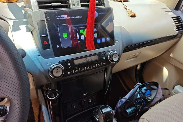 Used Toyota Prado 2017 4000 TXL Dual Airbags Side-Mounted – Middle East Version Audio And AC Panel