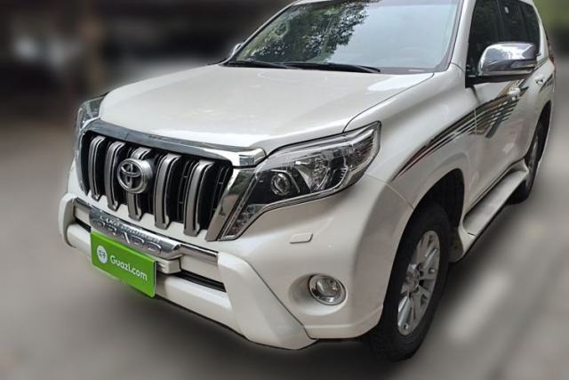 Used Toyota Prado 2017 2700 VX with Nine Airbags Outboard Mount – Middle East Version