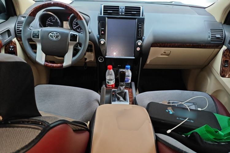 Used Toyota Prado  Center Console