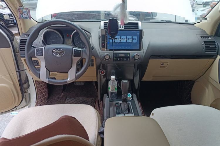 Used Toyota Prado  Center Console