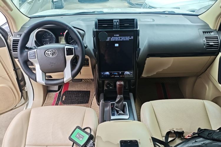Used Toyota Prado 2017 2.7L Parallel Import Center Console