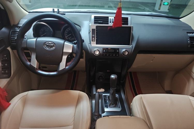 Used Toyota Prado  Center Console