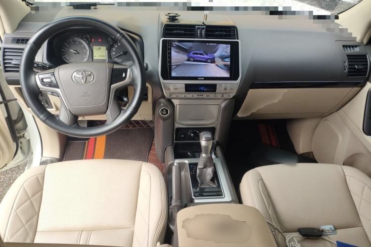 Used Toyota Prado 2017 2.7L Parallel Import Center Console