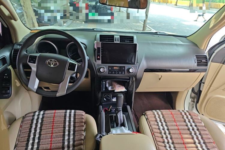 Used Toyota Prado  Center Console