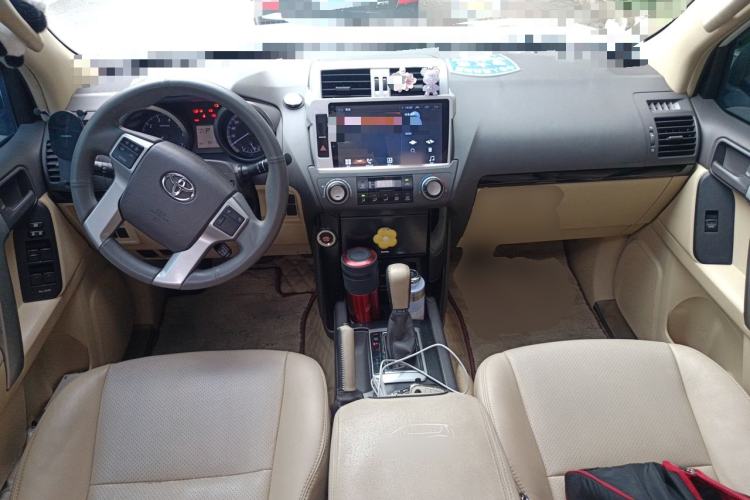 Used Toyota Prado  Center Console