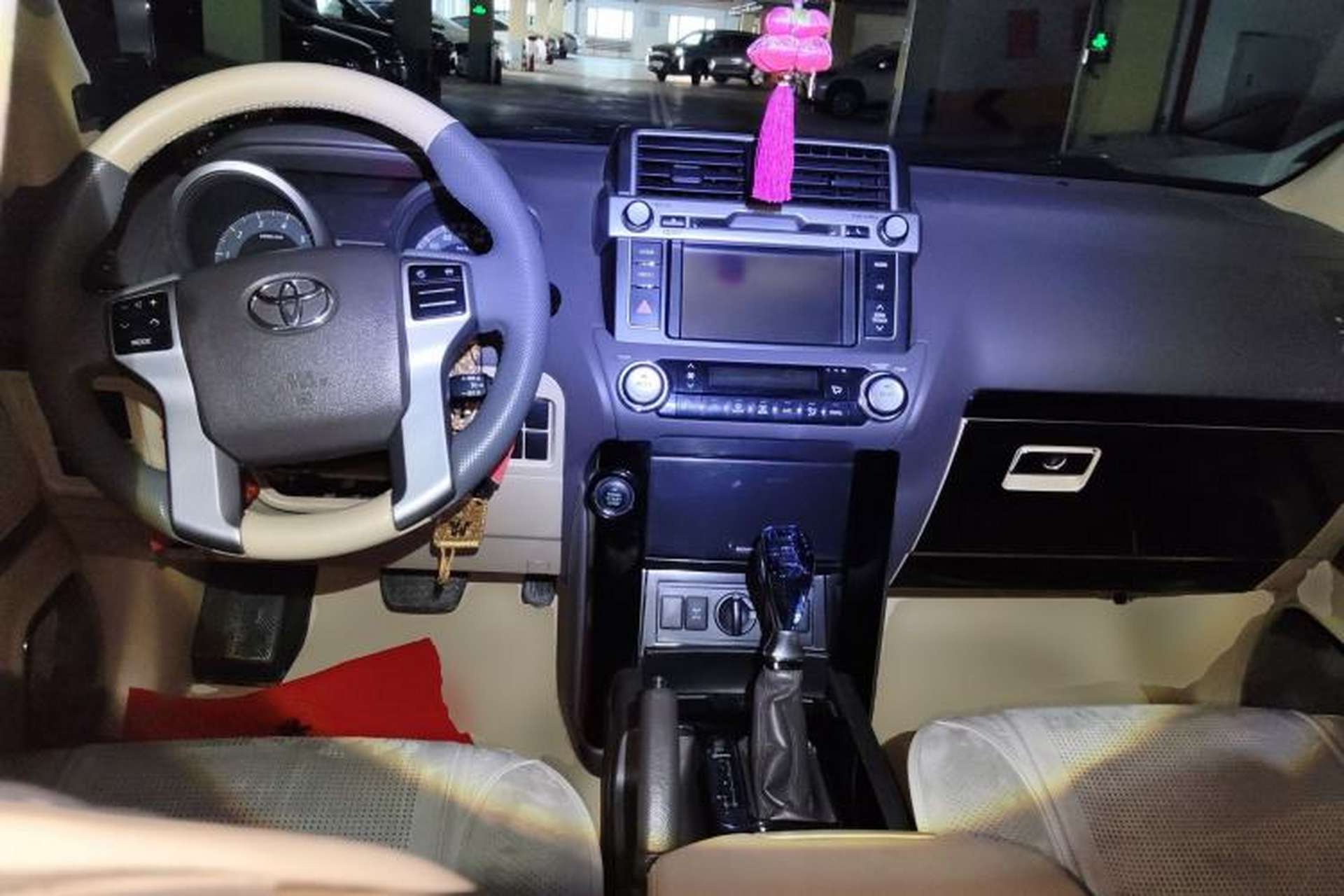 Used Toyota Prado  Center Console