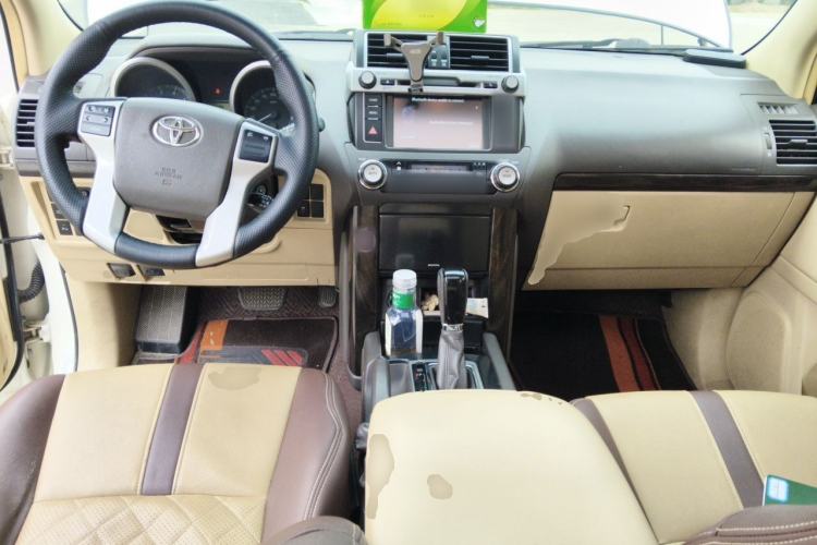 Used Toyota Prado  Center Console