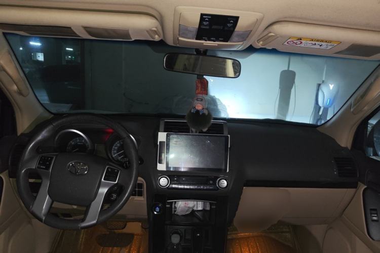 Used Toyota Prado 2017 2.7L Parallel Import Center Console