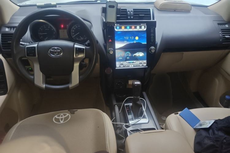Used Toyota Prado 2017 2.7L Parallel Import Center Console