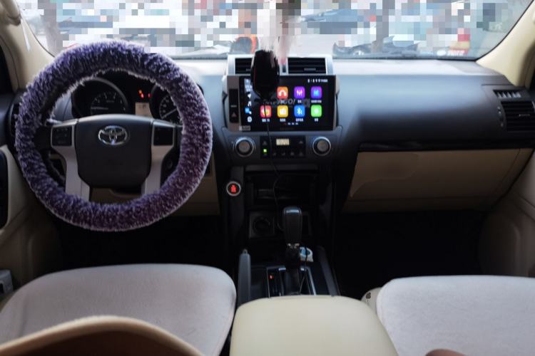 Used Toyota Prado  Center Console