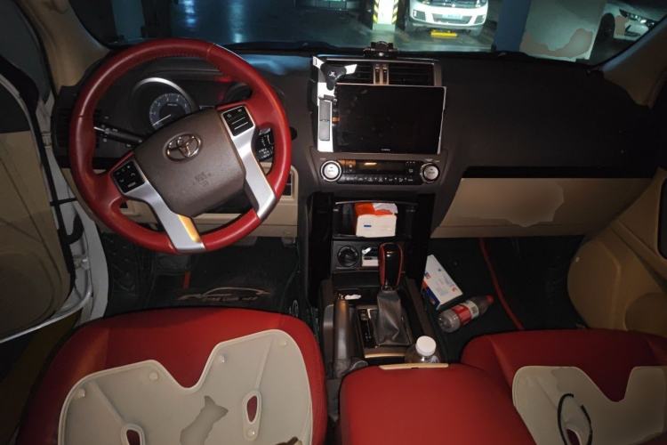 Used Toyota Prado  Center Console