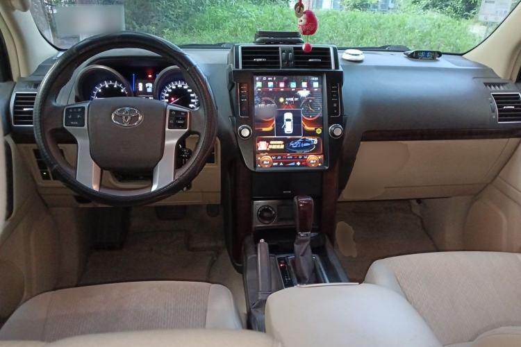 Used Toyota Prado  Center Console