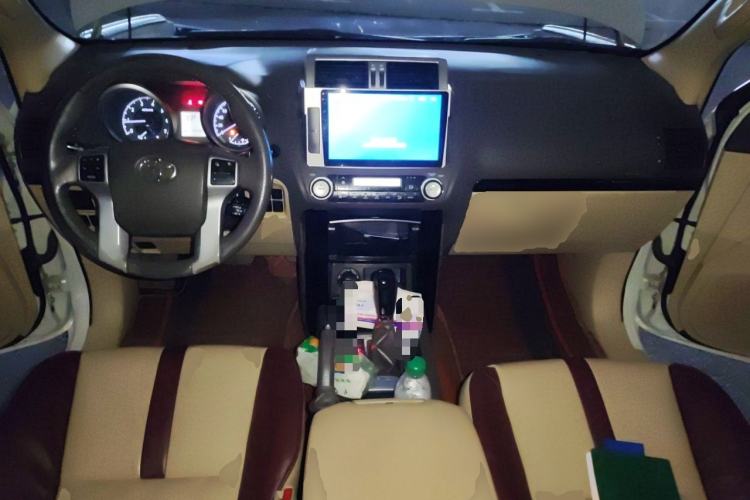 Used Toyota Prado  Center Console