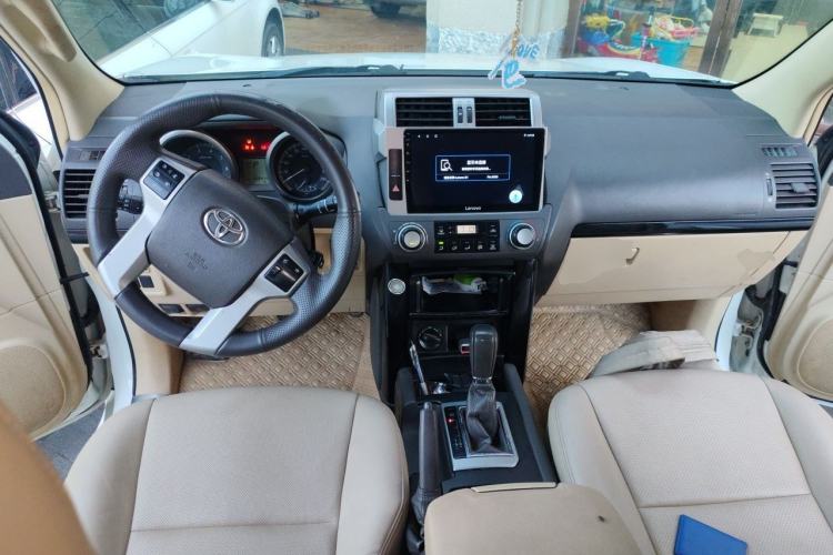 Used Toyota Prado 2017 2.7L Parallel Import Center Console