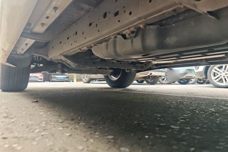 Used Toyota Prado 2017 2700 VX with Nine Airbags Outboard Mount – Middle East Version Chassis Rear Left