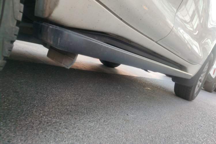 Used Toyota Prado 2017 2.7L Automatic TXL Dual Airbags Underbody Mounting – Middle East Chassis Rear Right