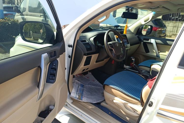 Used Toyota Prado 2017 2.7L Automatic 2700 Gasoline 4x4 7-Seater – Middle East Version Driver Seat