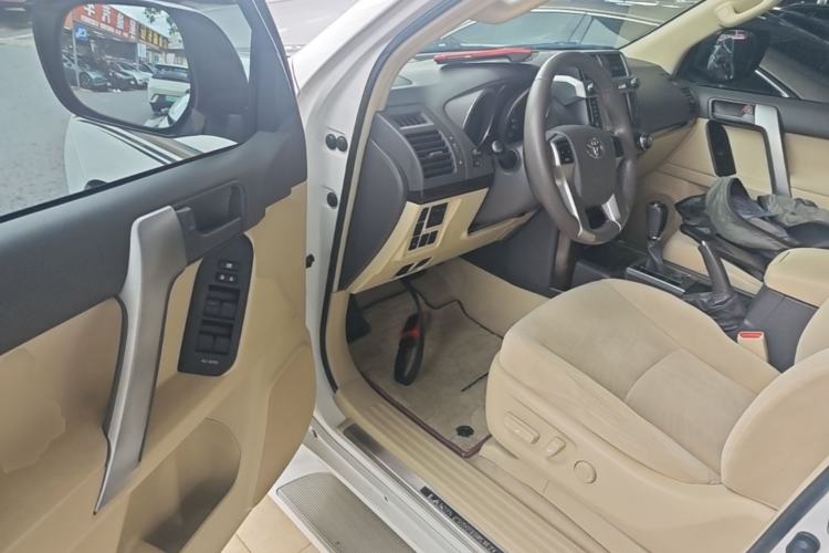 Used Toyota Prado 2017 4000 TXL Dual Airbags Side-Mounted – Middle East Version Driver Seat