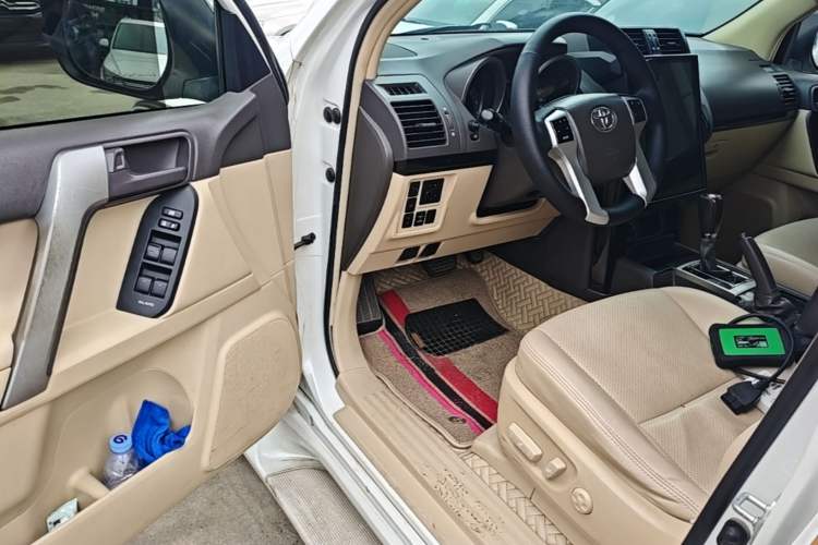 Used Toyota Prado 2017 2.7L Parallel Import Driver Seat