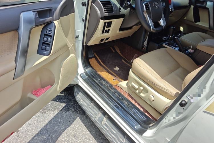 Used Toyota Prado 2017 4000 TXL Dual Airbags Side-Mounted – Middle East Version Driver Seat