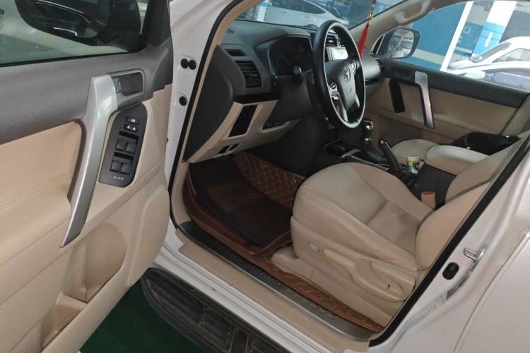 Used Toyota Prado 2017 4000 TXL Dual Airbags Side-Mounted – Middle East Version Driver Seat
