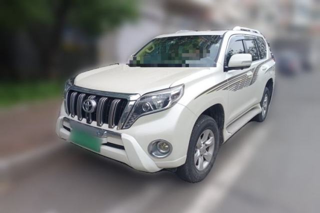 Used Toyota Prado (parallel import) Toyota Prado 2017, 2.7L, Middle Eastern specification, 7 seats, two airbags