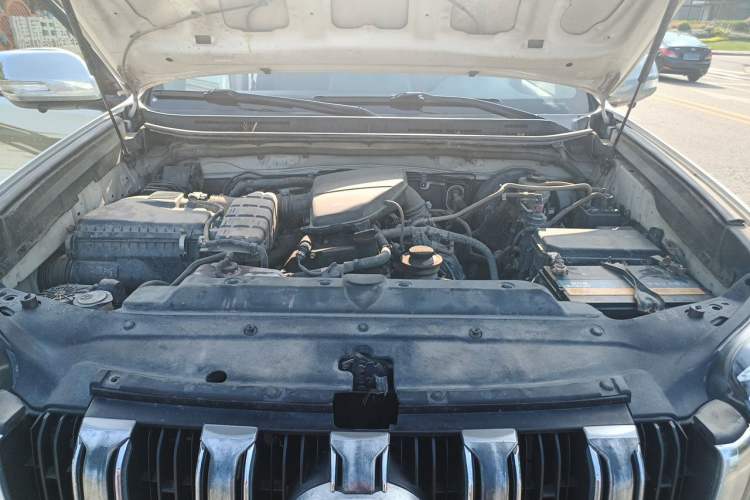 Used Toyota Prado  Engine Bay