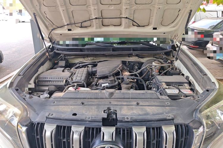 Used Toyota Prado  Engine Bay