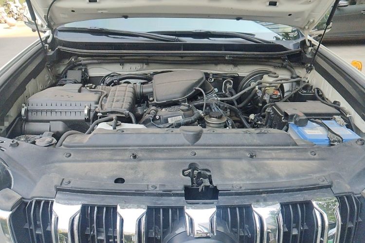 Used Toyota Prado  Engine Bay