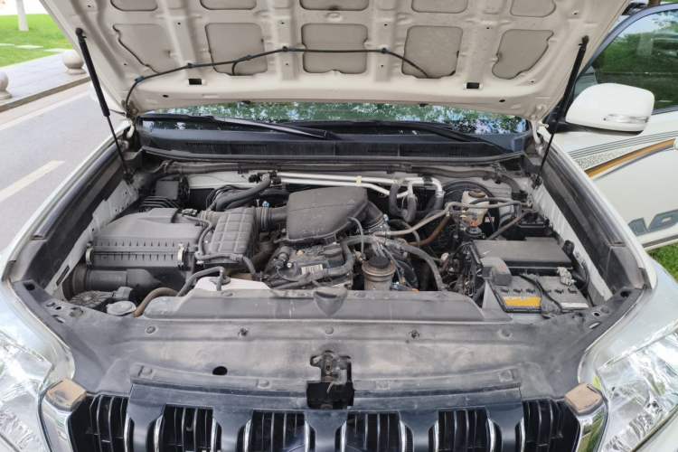 Used Toyota Prado 2017 2700 TX Middle East Edition Engine Bay