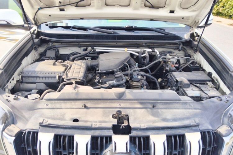 Used Toyota Prado  Engine Bay