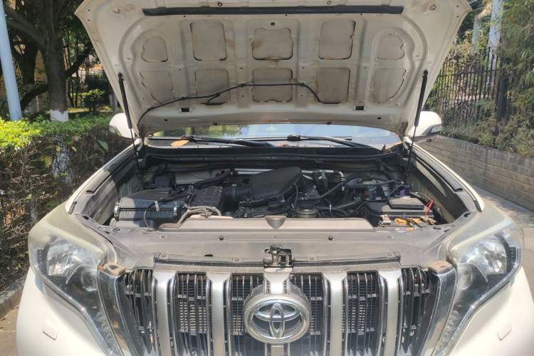 Used Toyota Prado 2017 2700 TXL Middle East Edition Engine Bay