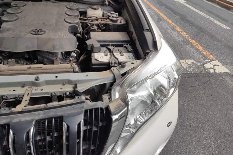 Used Toyota Prado  Engine Bay Left