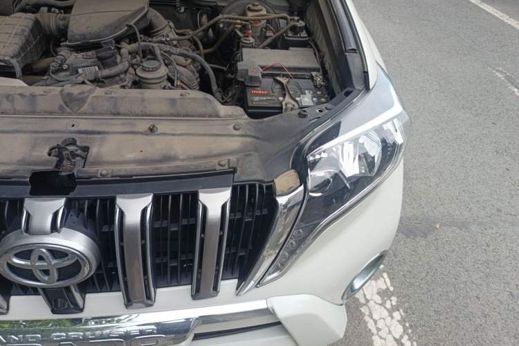 Used Toyota Prado  Engine Bay Left
