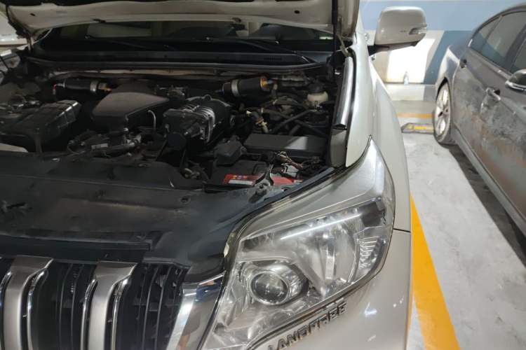 Used Toyota Prado  Engine Bay Left