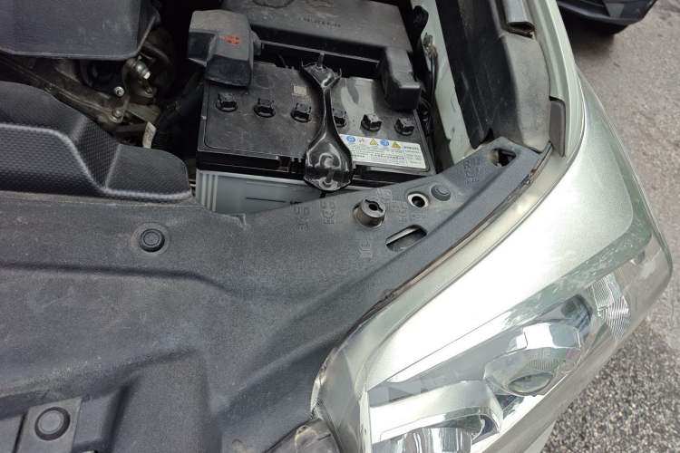 Used Toyota Prado 2017 4000 TXL Dual Airbags Side-Mounted – Middle East Version Engine Bay Left