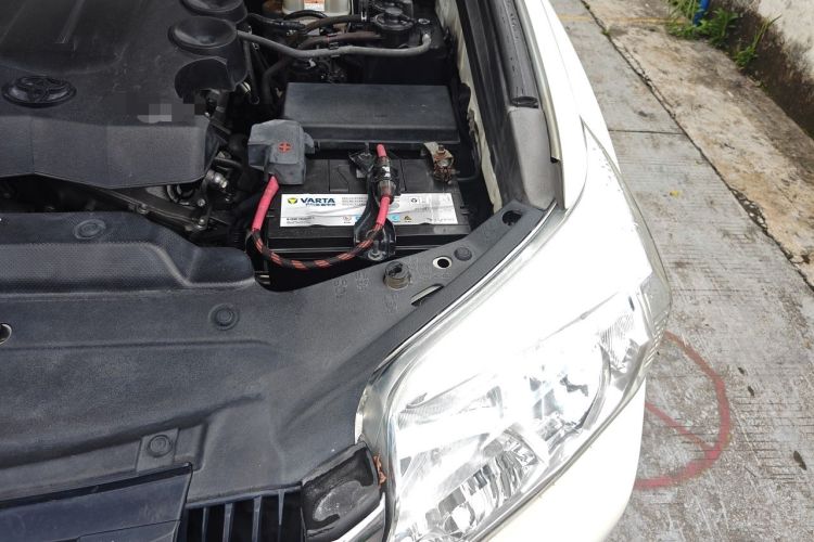 Used Toyota Prado  Engine Bay Left