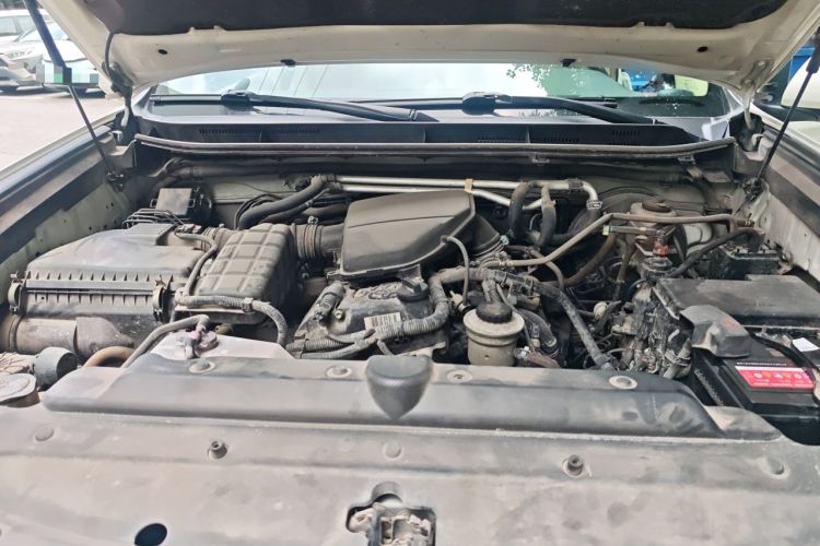 Used Toyota Prado 2017 2700 VX with Nine Airbags Outboard Mount – Middle East Version Engine Bay