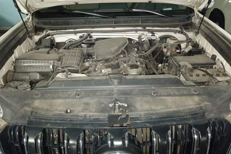 Used Toyota Prado  Engine Bay