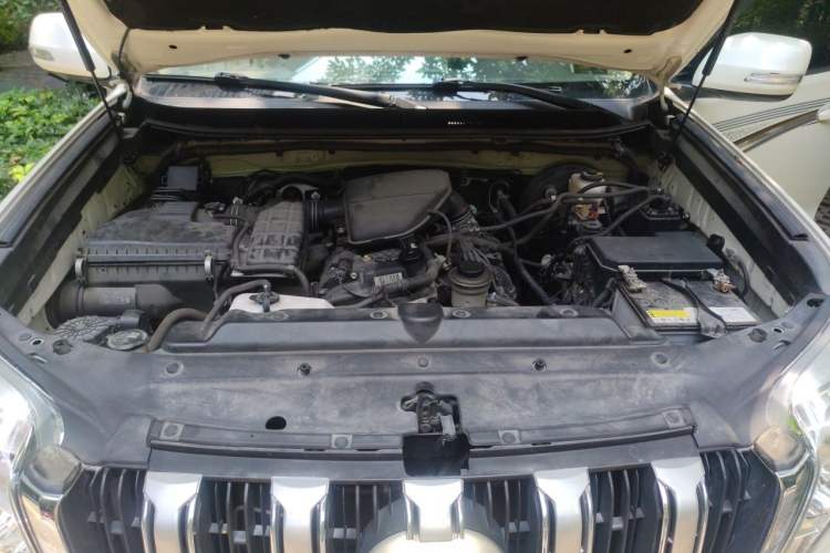 Used Toyota Prado  Engine Bay