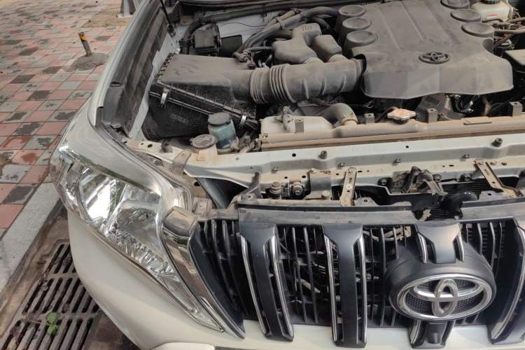 Used Toyota Prado  Engine Bay Right