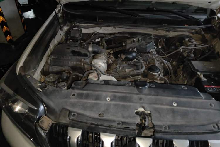 Used Toyota Prado  Engine Bay Right
