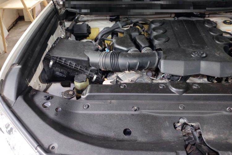Used Toyota Prado 2017 4.0L U.S.-Spec Version 7 Seats Engine Bay Right