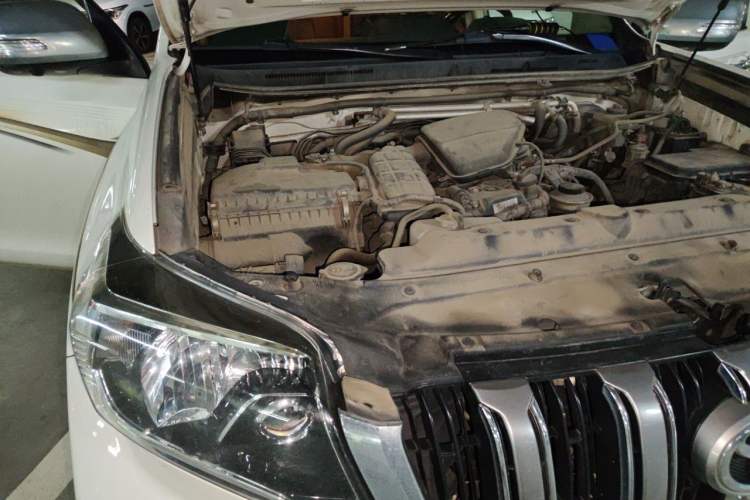 Used Toyota Prado  Engine Bay Right