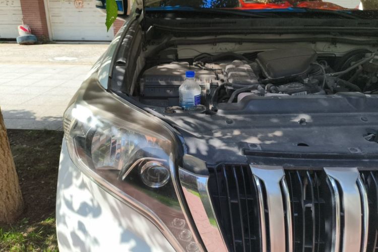 Used Toyota Prado 2017 2700 TX Middle East Edition Engine Bay Right