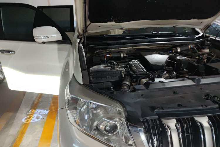 Used Toyota Prado  Engine Bay Right