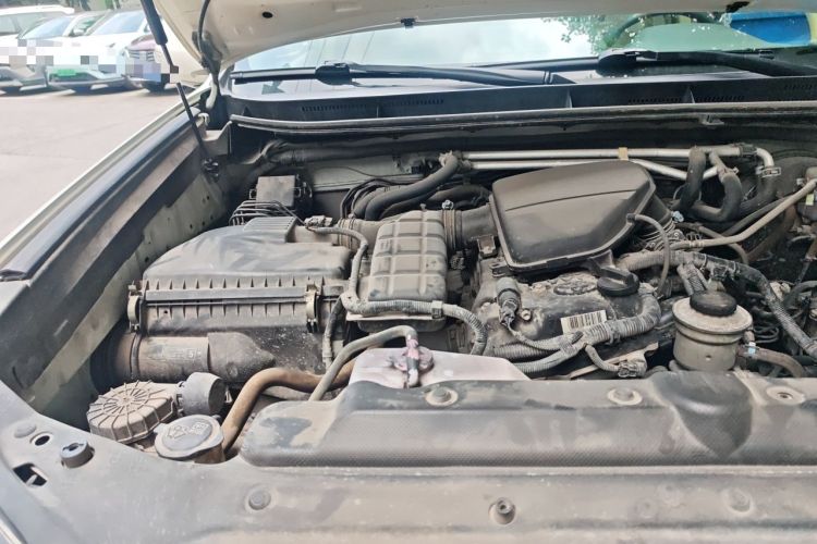 Used Toyota Prado 2017 2700 VX with Nine Airbags Outboard Mount – Middle East Version Engine Bay Right